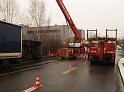 LKW Anhaenger umgekippt Koeln Niehl Geestemuenderstr Industriestr P33